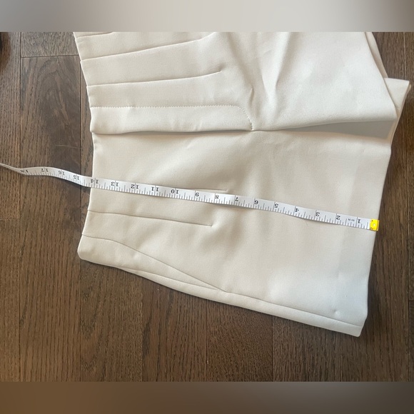 Zara High Waisted Shorts - Picture 5 of 5